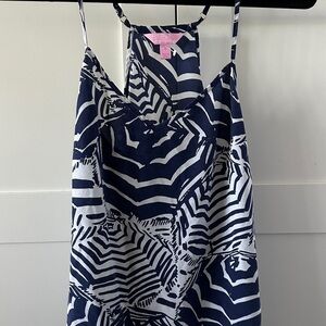 Vineyard Vines Navy and White Patterned Sleeveless Silk Top. Super cute & pretty